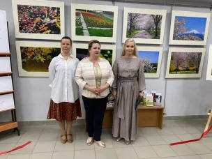 В Нижегородской областной библиотеке им. В.И.Ленина открылась японская фотовыставка Дайсаку Икеды «Диалог с природой»