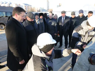 Глеб Никитин и Роман Головченко заложили капсулу времени на месте строительства школы на 1 500 мест в Арзамасе