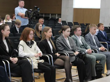 Выпускниками четвертого сезона проекта «Школа юного дипломата» стали 44 школьника Нижегородской области