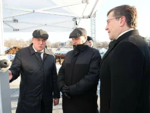 Глеб Никитин и Роман Головченко заложили капсулу времени на месте строительства школы на 1 500 мест в Арзамасе