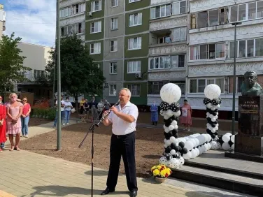 В Автозаводском районе Нижнего Новгорода торжественно открыли бюст выдающегося советского композитора А.И.Хачатуряна