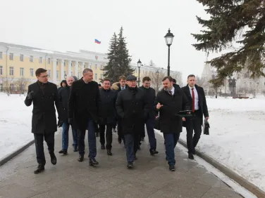 Глеб Никитин и Роман Головченко возложили цветы к Вечному огню в Нижегородском кремле