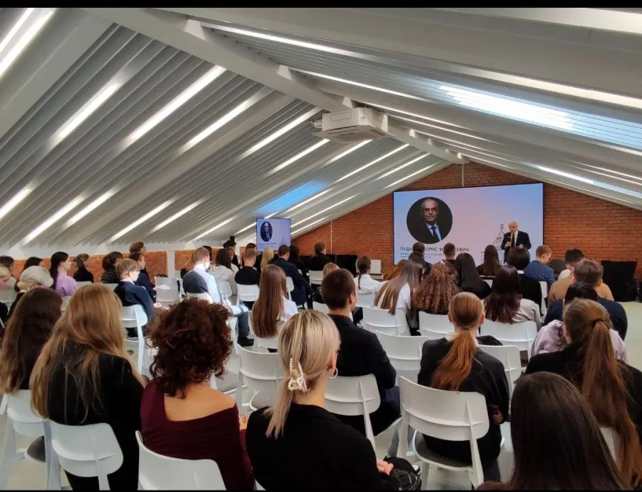 14 октября состоялась лекция для участников проектов «Школа юного дипломата имени Ю.Е. Фокина» и «Клуб международников Нижегородской области»