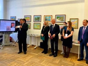 В Нижегородском выставочном комплексе открылась выставка детского рисунка «Пейзажи родного края»